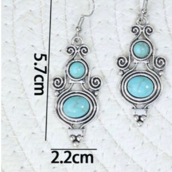 Bohemian Turquoise  like earrings - Picture 2 of 2